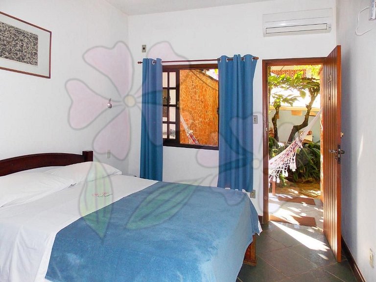 Quarto duplo com vista para o jardim